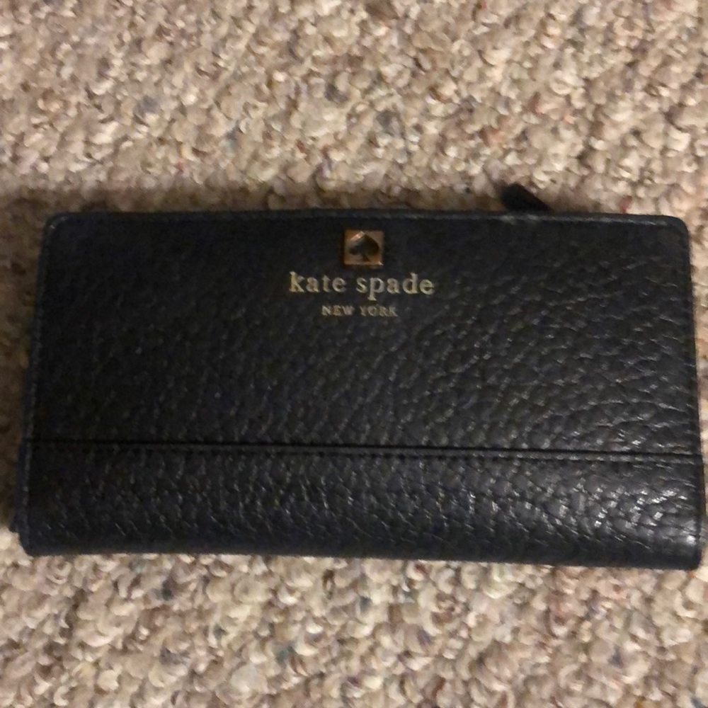 SOLD- Kate Space leather bifold - GUC